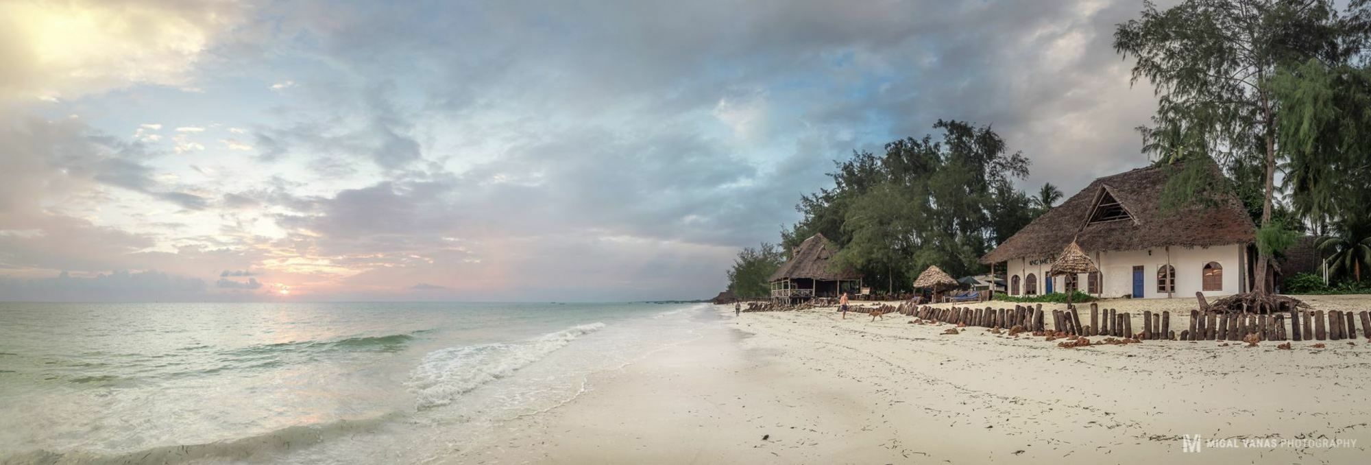 เดมบีชลอดจ์ Hotel ปาเยอ ภายนอก รูปภาพ